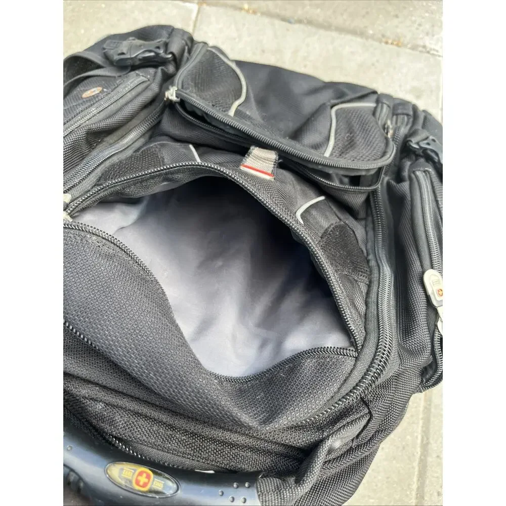 WTRA-18-JH-3106 Wenger Swiss Army Original Laptop Hiking Backpack Media Pocket